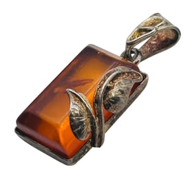 Amber Sterling Pendant 2.94 G