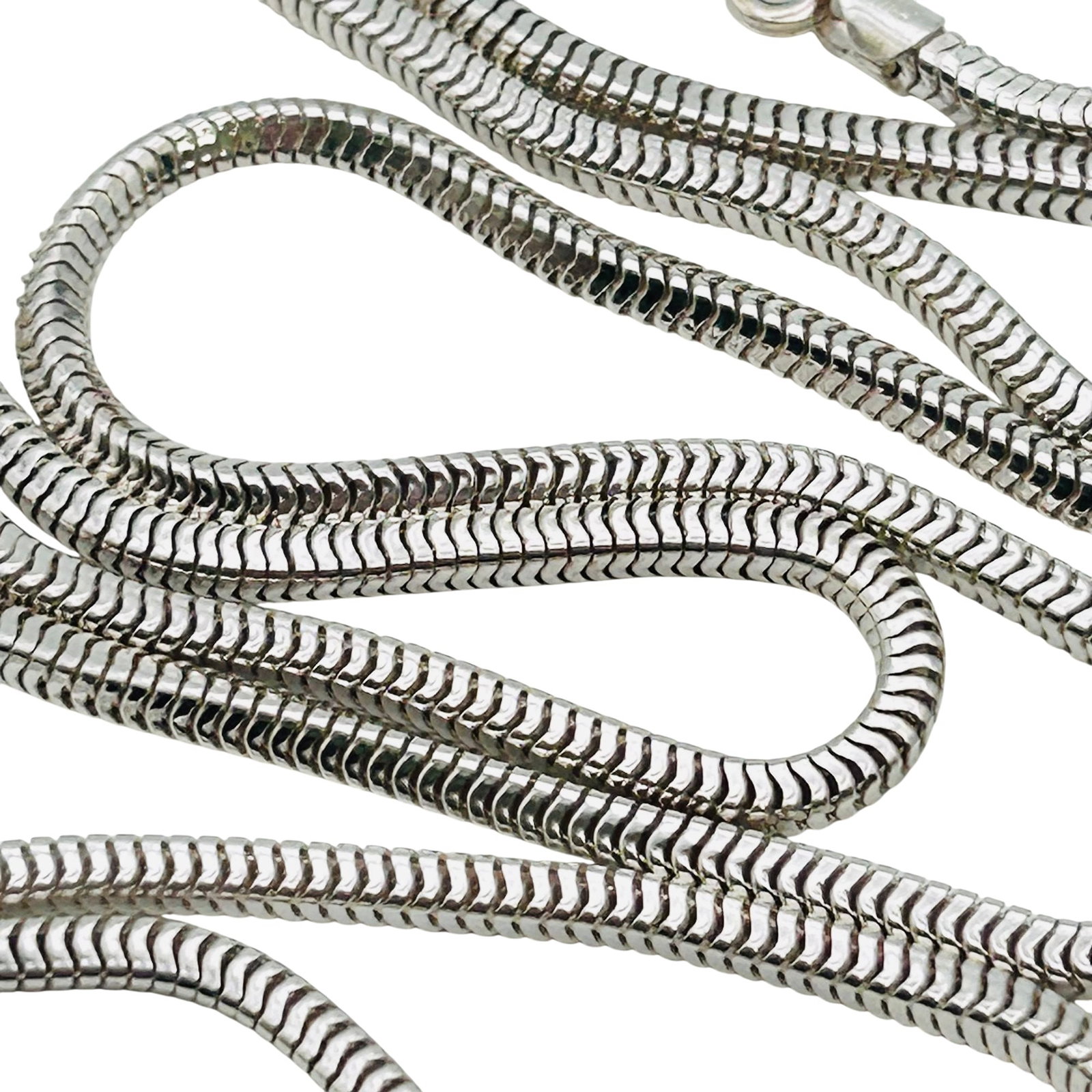 Italy Sterling Square Chain 30 Inch Necklace 26.3 G: Italy Sterling Square chain 30 inch necklace 26.3 g