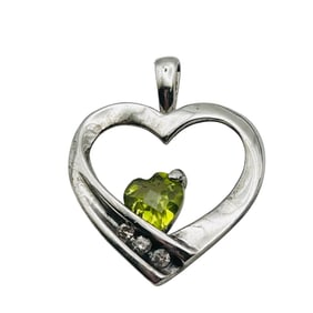 PERIDOT Sterling Heart Pendant 1.37 G