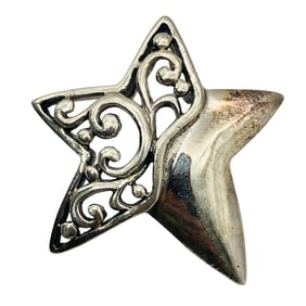 SX Sterlings Swirl Design Star Pendant, 5.33 G