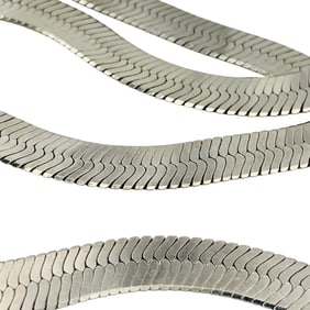 MD28V, MEX Sterling Flat Snake Chain Necklace, 40.18 G