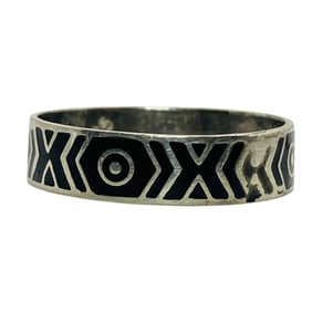 Sterling XO Band Ring, Size 5.5, 1.22 G