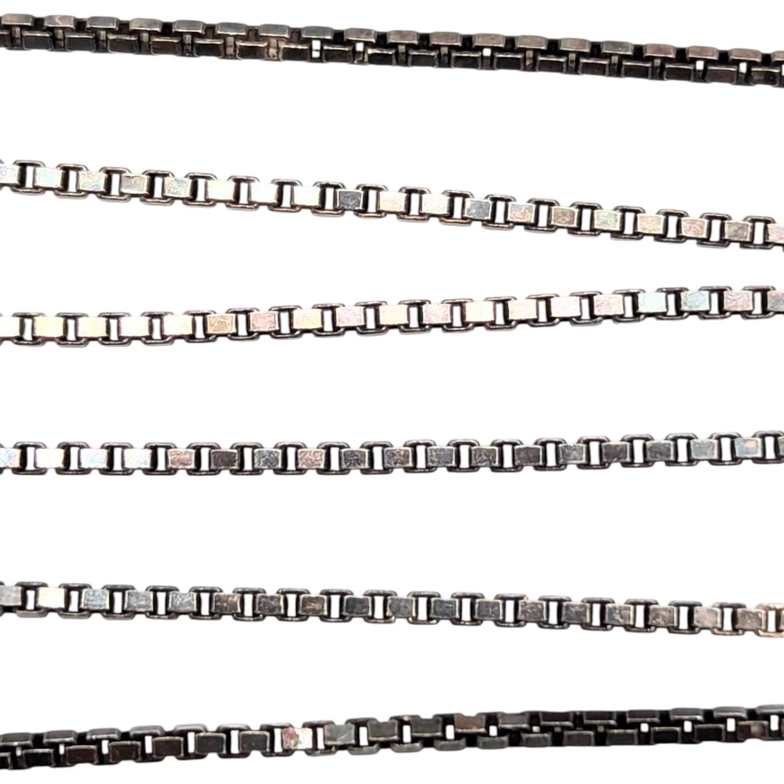 Sterling Italy Box Chain Necklace with Lobster Clasp 3.23g: Sterling Italy Box Chain Necklace with Lobster Clasp 3.23g
