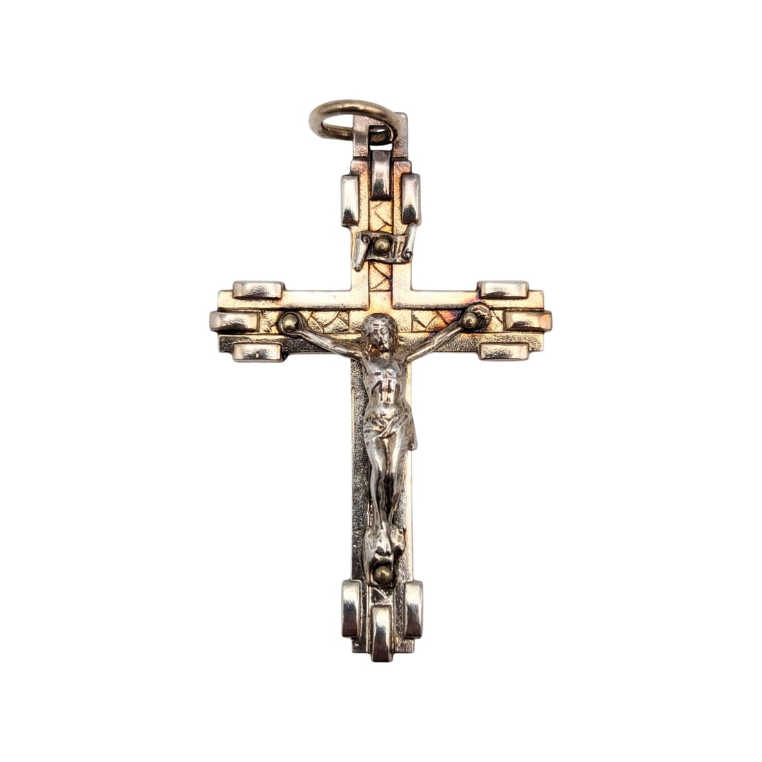 Sterling Crucifix Pendant with Jesus Figure, 2.45g (1 of 4)