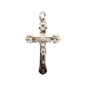 Sterling Crucifix Pendant with Jesus Figure 2.4g