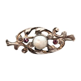 Sterling Brooch with Purple tourmaline and Mother of Pearl 3.26g 800,