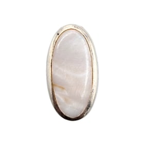 Sterling Oval Mother of Pearl 4.34g
