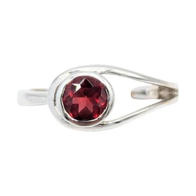 Sterling Ring with Round Red Garnet Gemstone, 2.74g