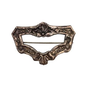 Sterling Brooch with Floral Design 8.09g