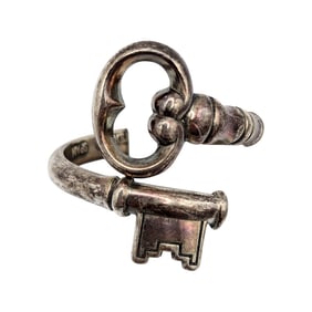 Sterling Avon Key Design Ring, Size 7.75, 4.75g
