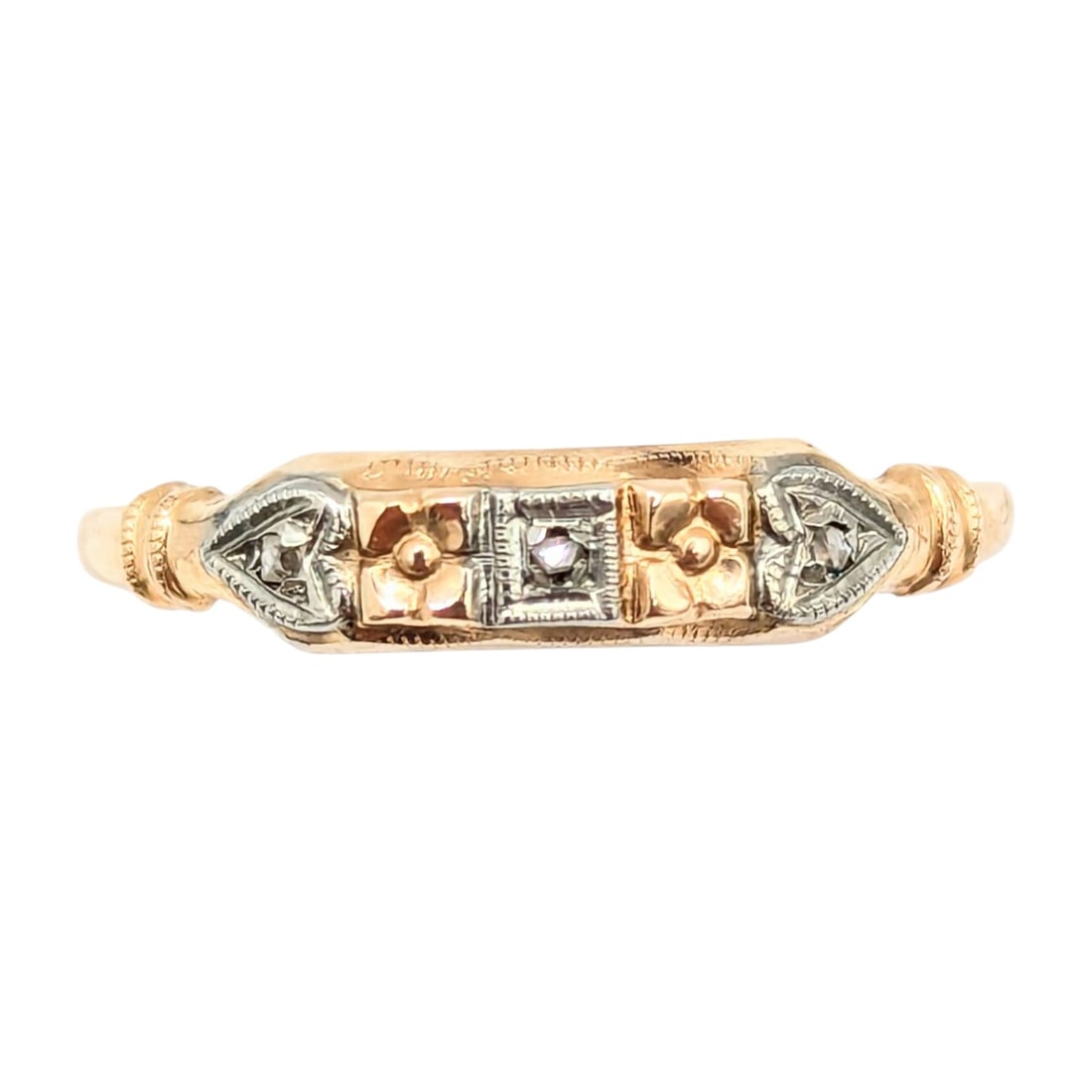 10K Gold Ring With Floral and Geometric Designs, Size 6, .84g: 10K Gold Ring With Floral and Geometric Designs, Size 6, .84g