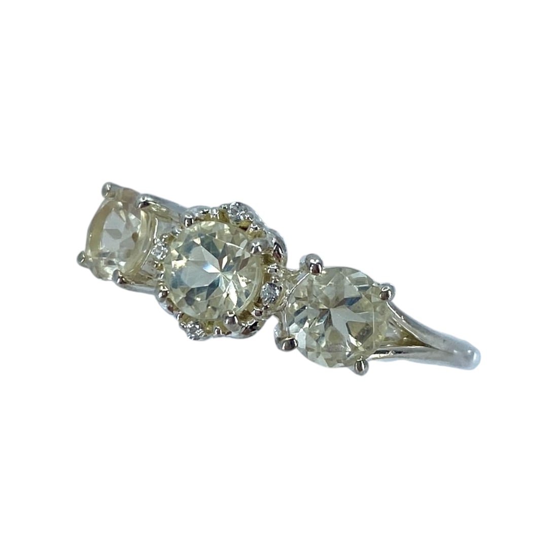 Romantic 3 Round Rhinestone Sterling Silver Cocktail Ring, sz 8, 2.46g: Romantic 3 Round Rhinestone Sterling Silver Cocktail Ring, sz 8, 2.46g, Engraved "925 C"