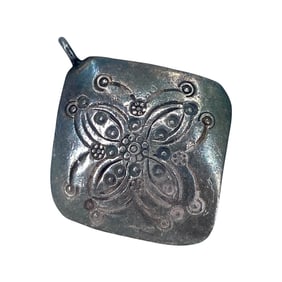 Engraved Sterling Silver Floral Pendant, 2.68g