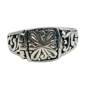 Sterling Decorative Square Locket Ring Size 8.