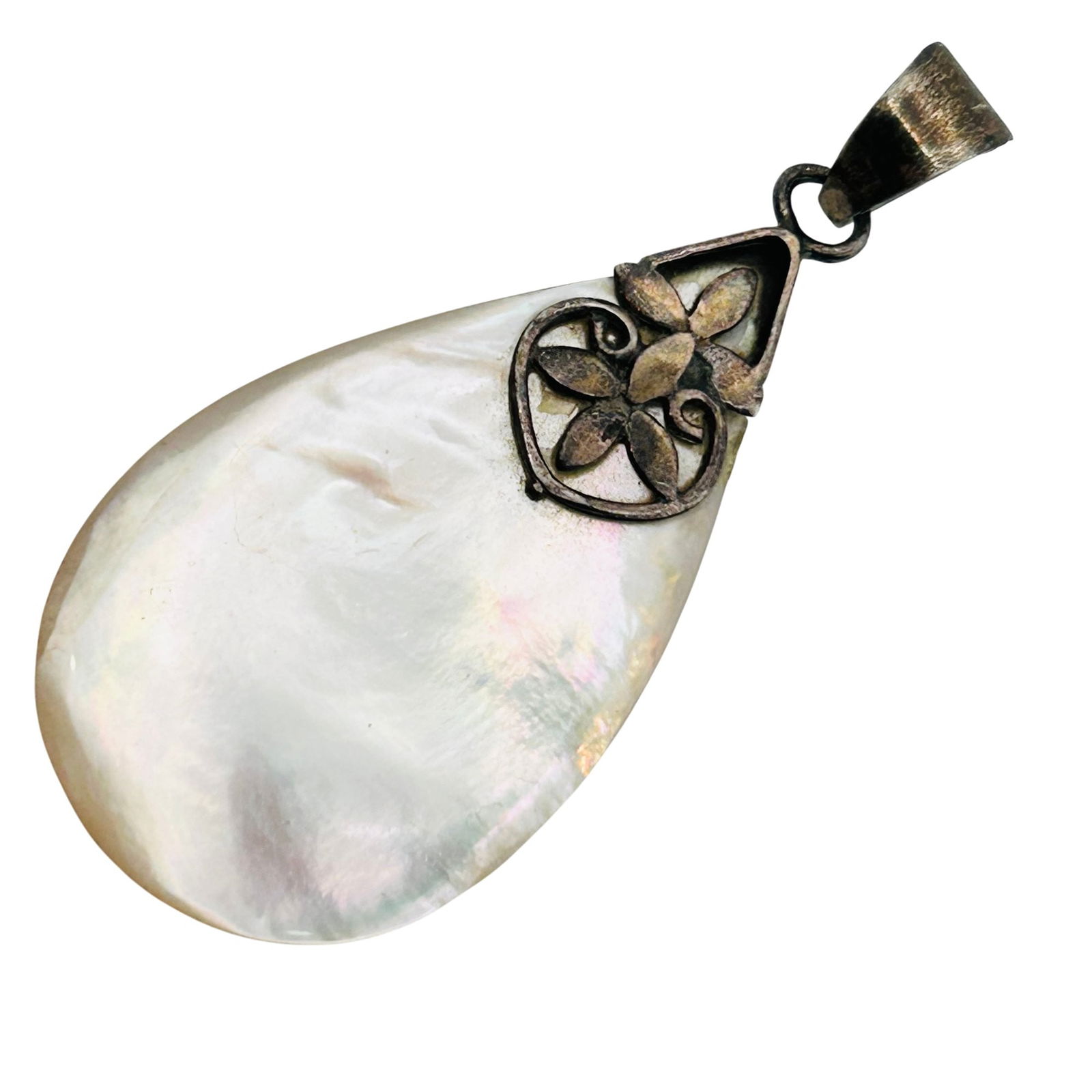 Sterling Mother Of Pearl Teardrop Pendant: Sterling Mother of Pearl Teardrop pendant 3.4g