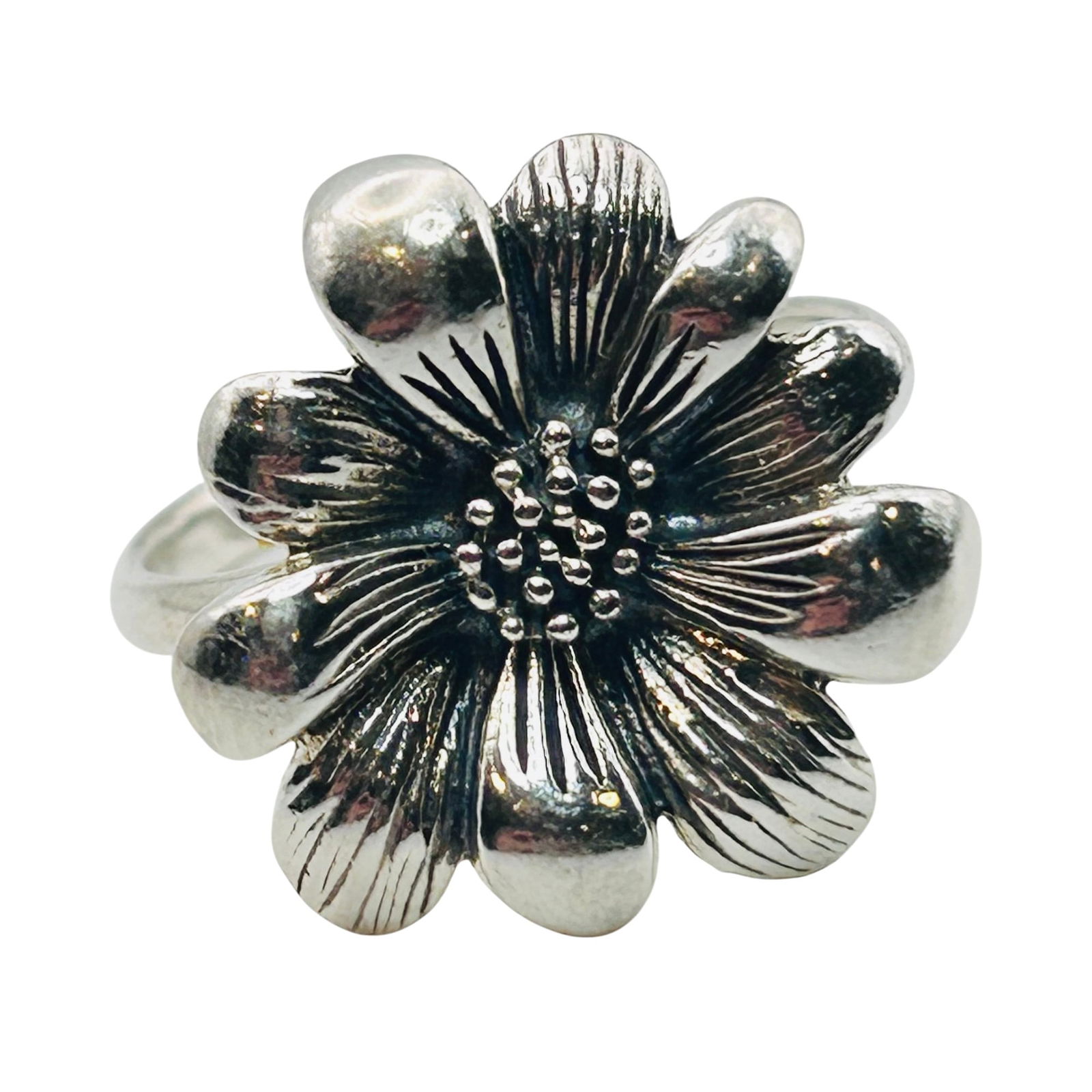 Sterling Flower Ring Size 8.5 (1 of 8)