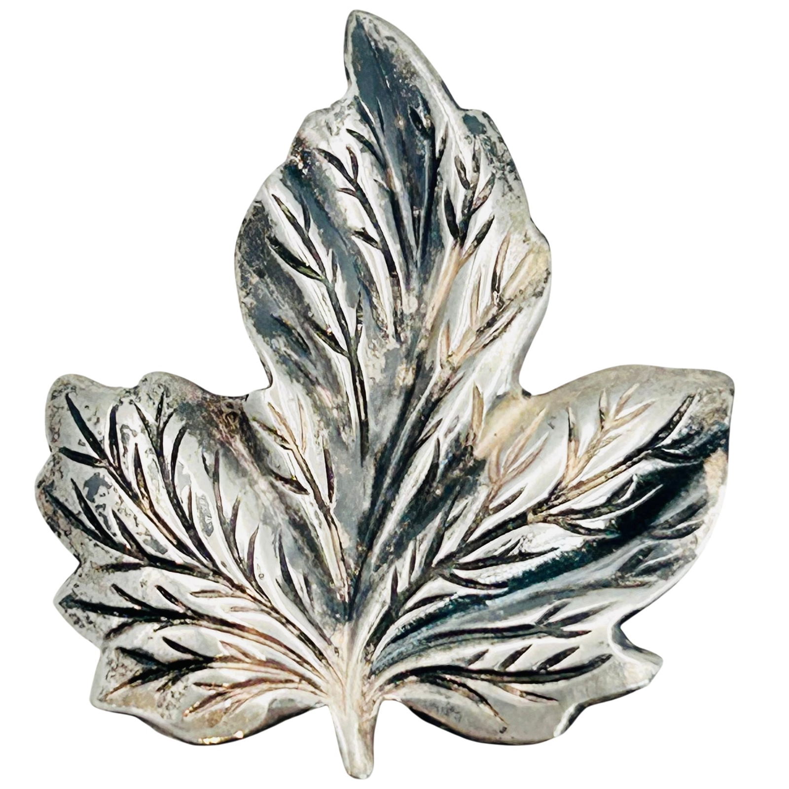 Tiffany & CO Vintage Sterling Leaf Brooch (1 of 7)