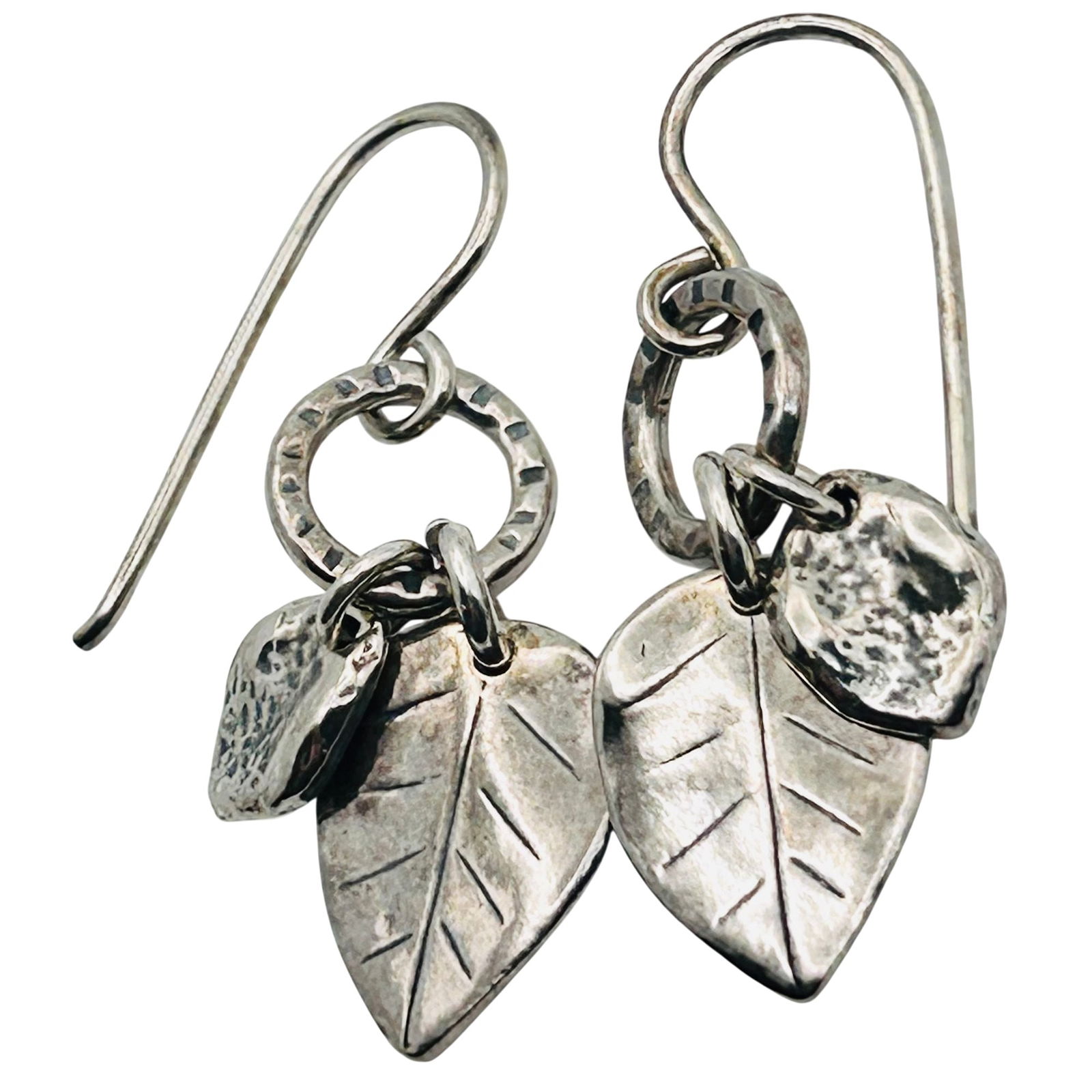 Israel Silpada Sterling Dangle Leaf Earrings: Israel SILPADA sterling dangle leaf earrings. 4.82 g.