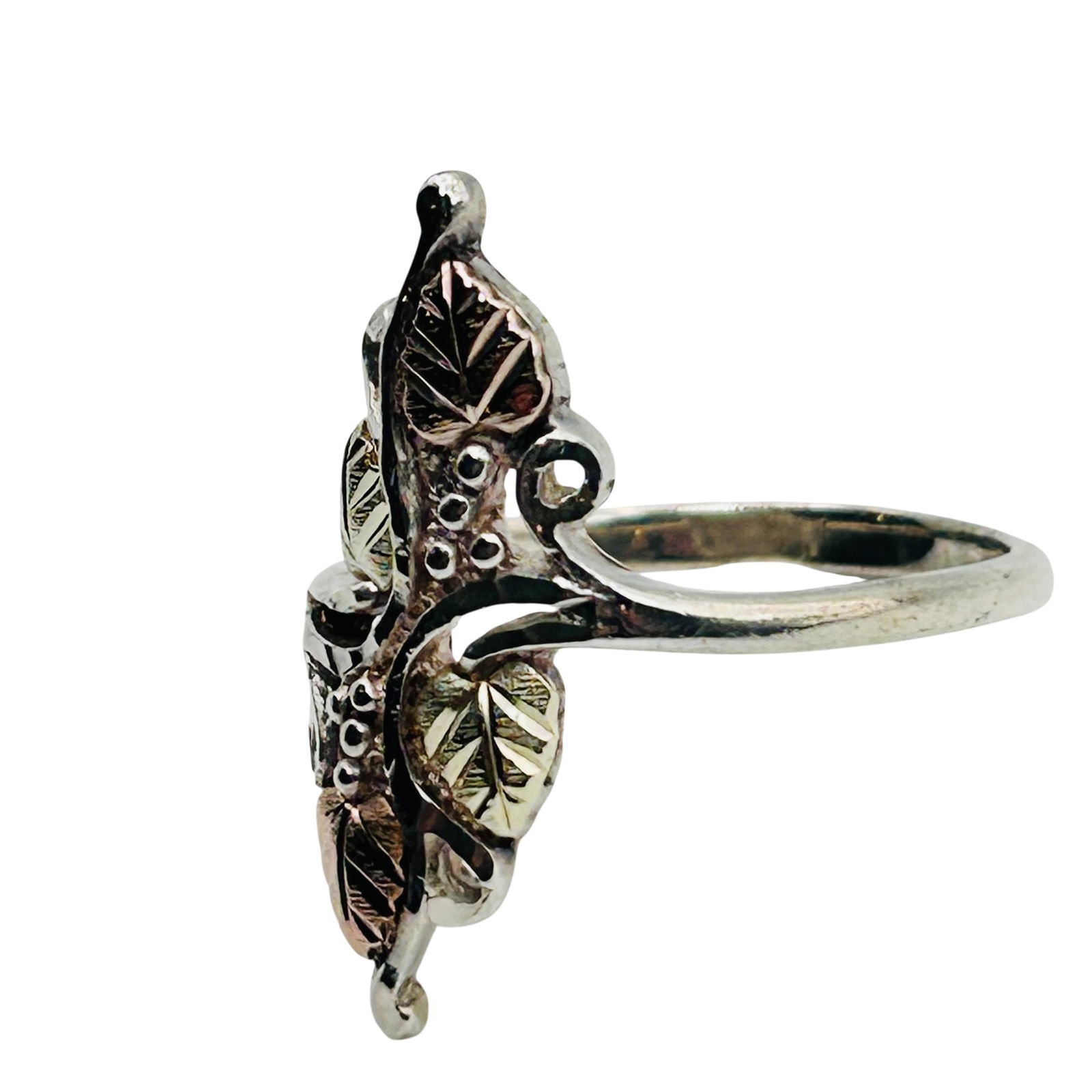 Sterling Leaf Ring Size 9 - 5