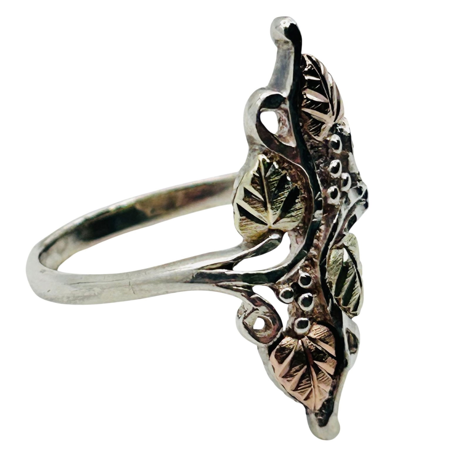 Sterling Leaf Ring Size 9 - 6
