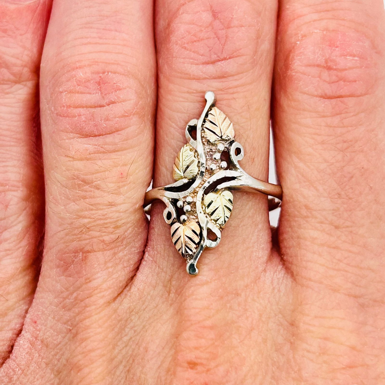 Sterling Leaf Ring Size 9 - 8