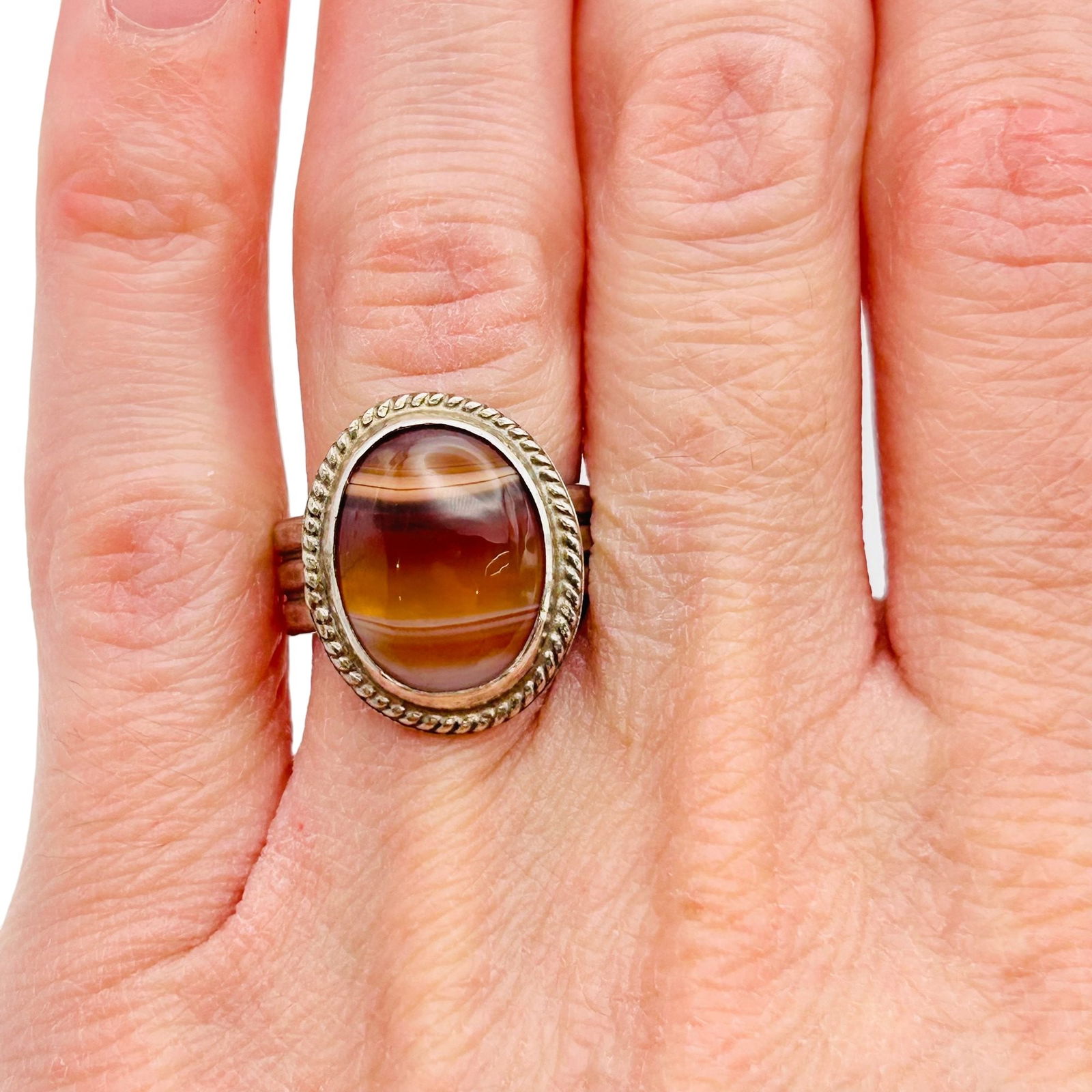 Sterling Agate Oval Thick Band Ring Size 6: AGATE sterling oval thick band ring. Size 6. 6.43g