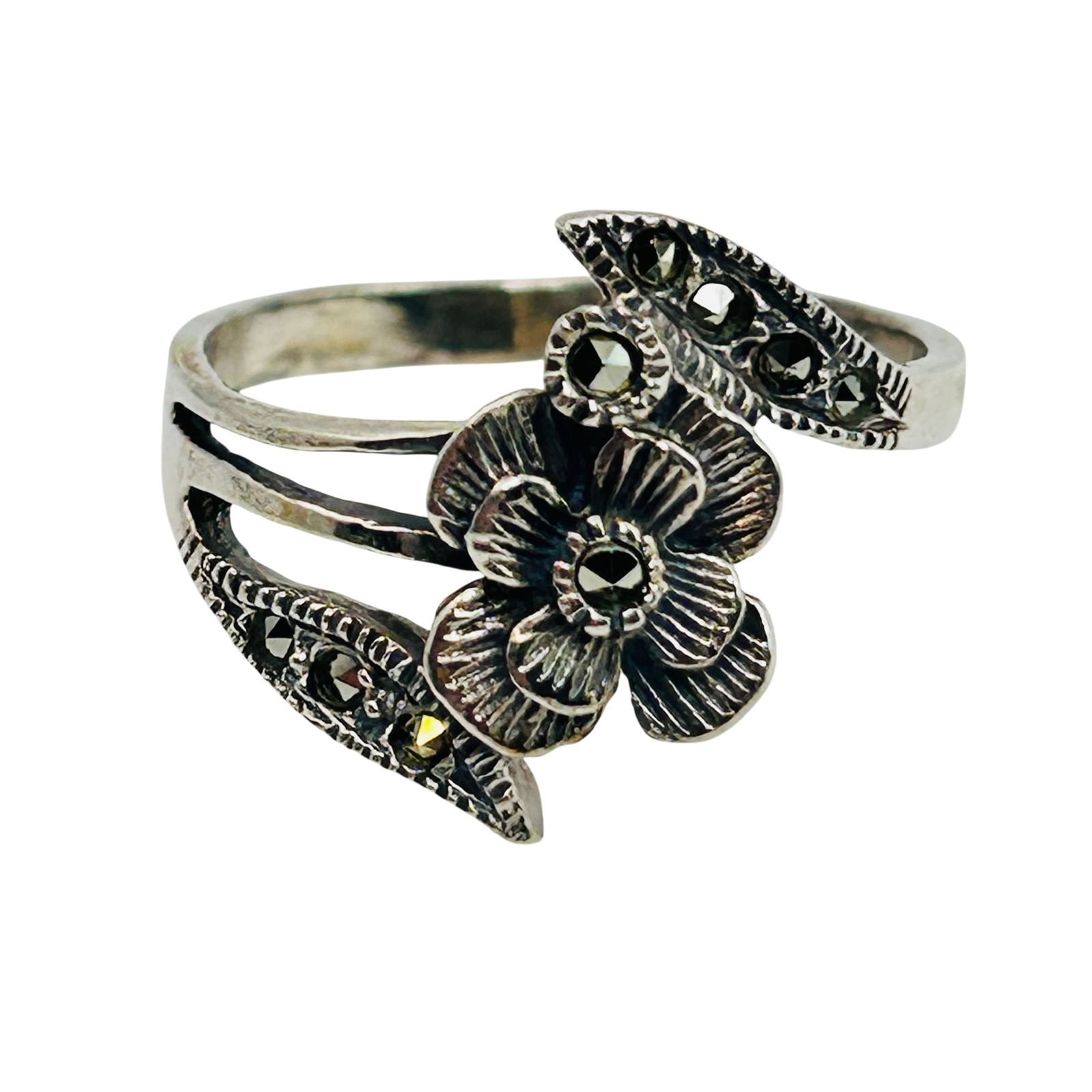 CW Sterling Marcasite Flower Ring Size 7 (1 of 7)