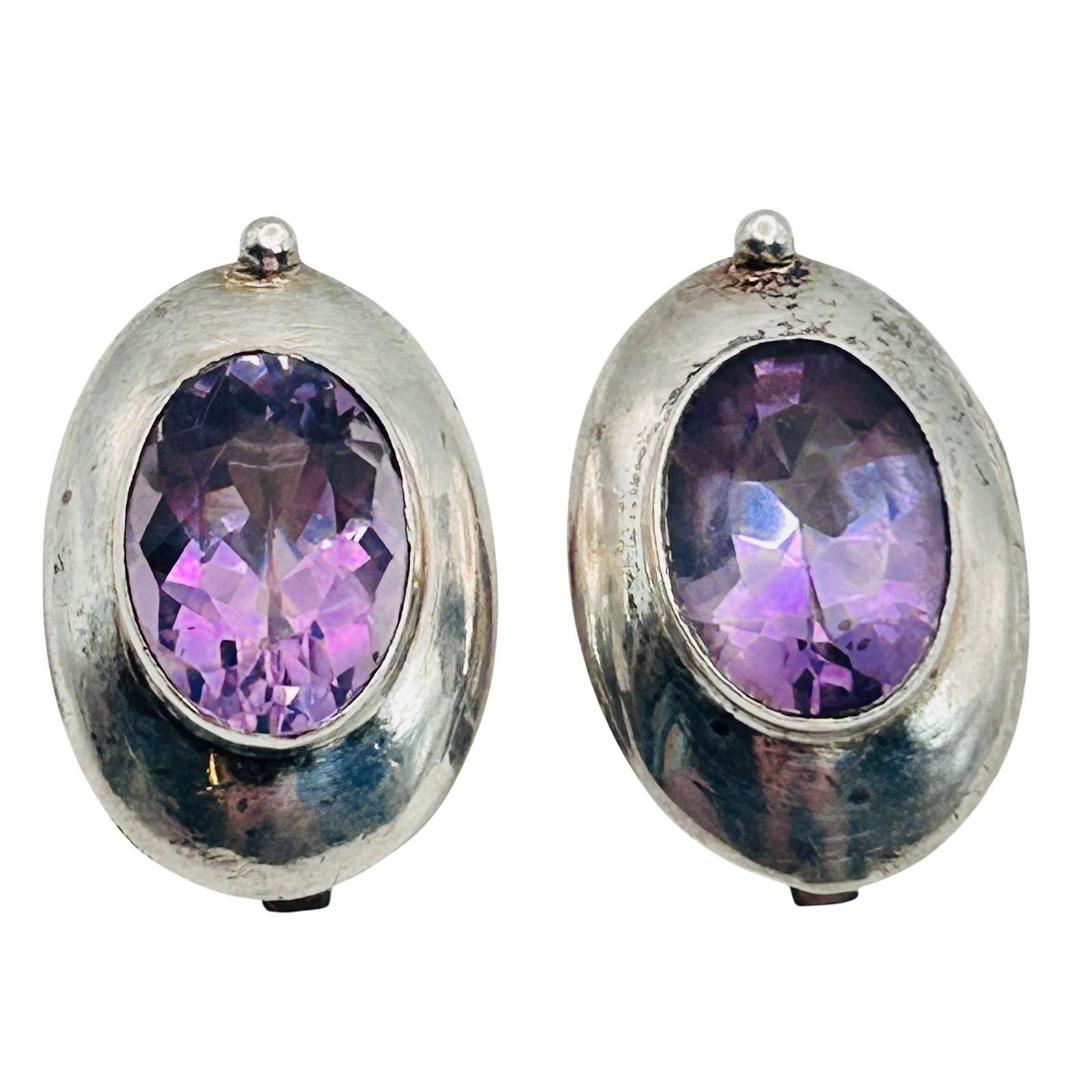 Sterling Amethyst Oval Clip On Earrings: AMETHYST Sterling clip on earrings. 11.10g
