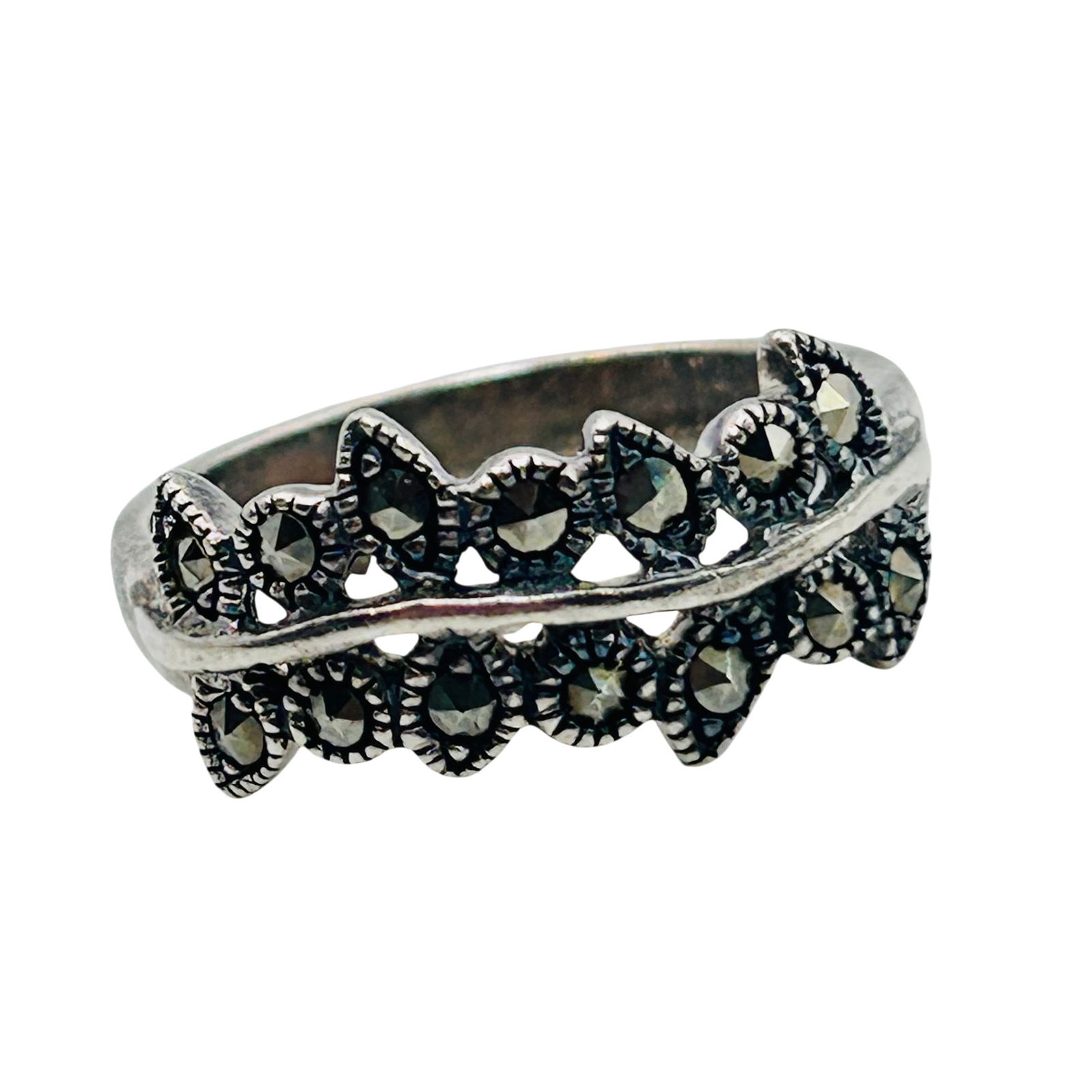 Sterling Marcasite Leaf Ring Size 8 (1 of 7)