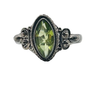 Sterling Peridot Marquise Vintage Ring. Size 7