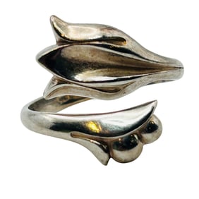 Avon Sterling Adjustable Wrap Ring
