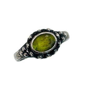 Sterling Peridot Oval Ring Size 6