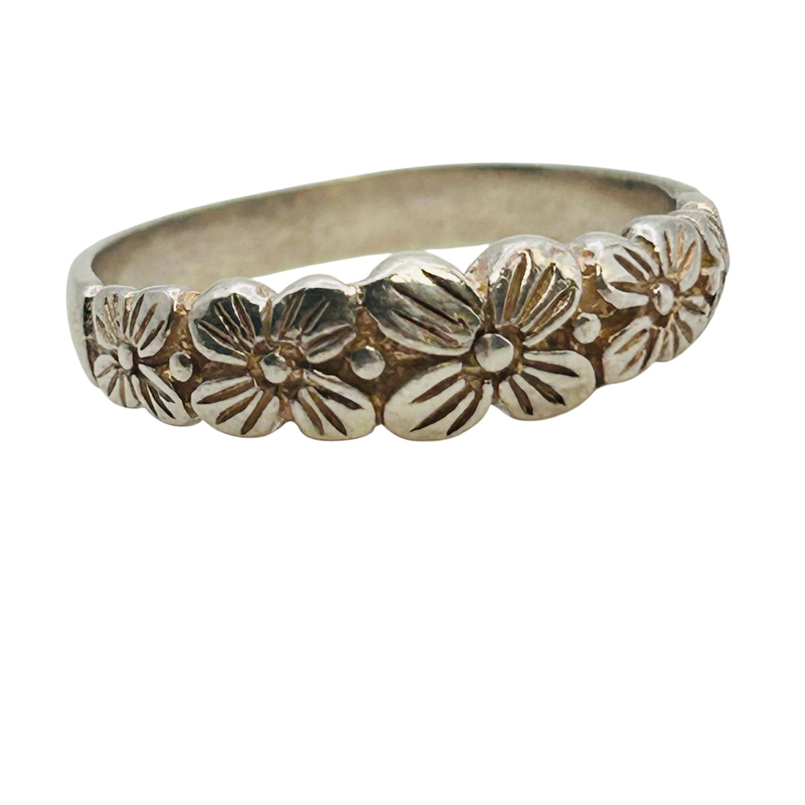 Sterling Flower Detail Ring Size 8.5 (1 of 7)