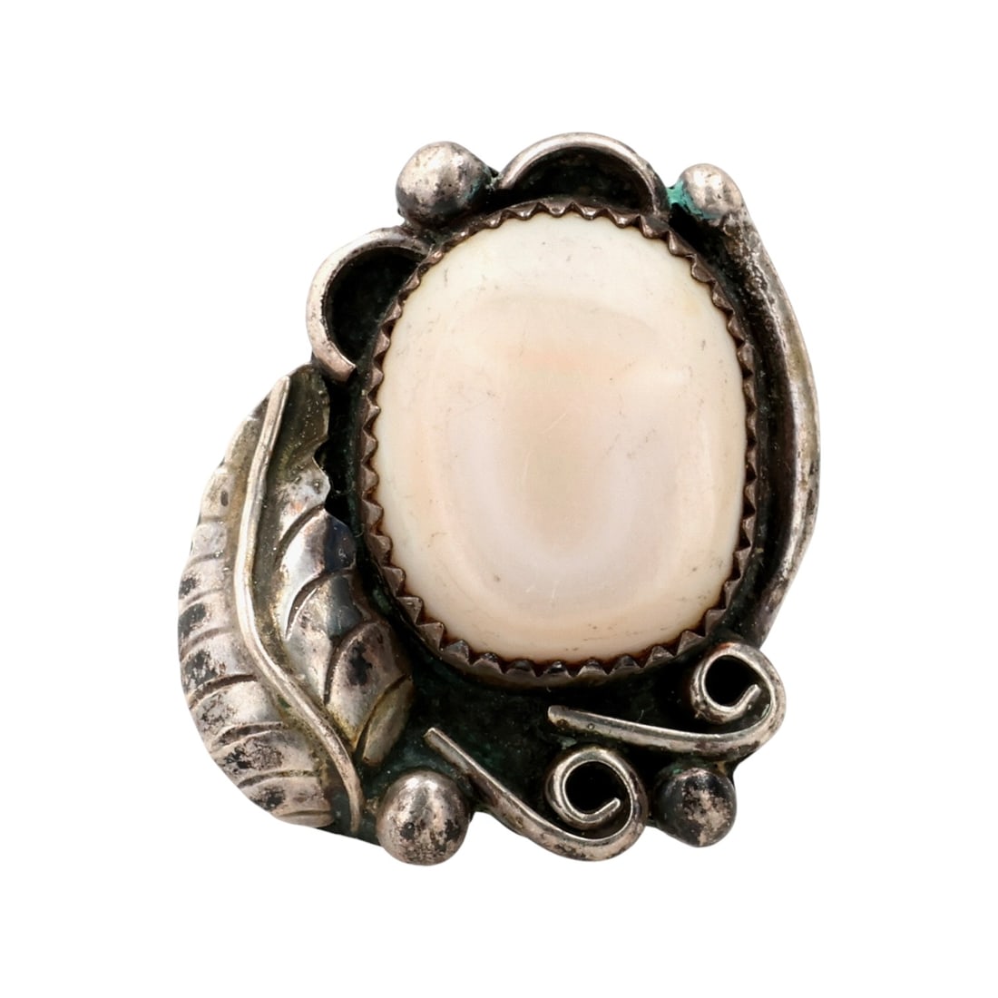 Vintage Navajo Sterling Mother-of-Pearl Ring Sz 6.25 (1 of 7)
