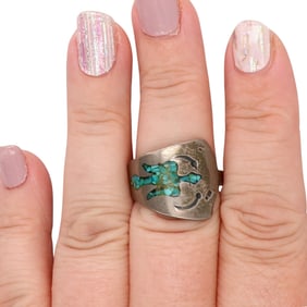 Vintage Navajo Sterling Crushed Turquoise Thunderbird Ring Sz 8.75