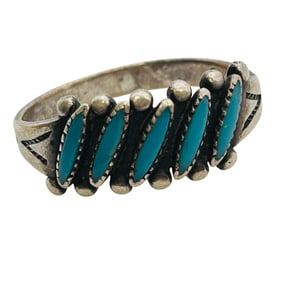 Vintage Zuni Needlepoint Turquoise Sterling Ring Size 8