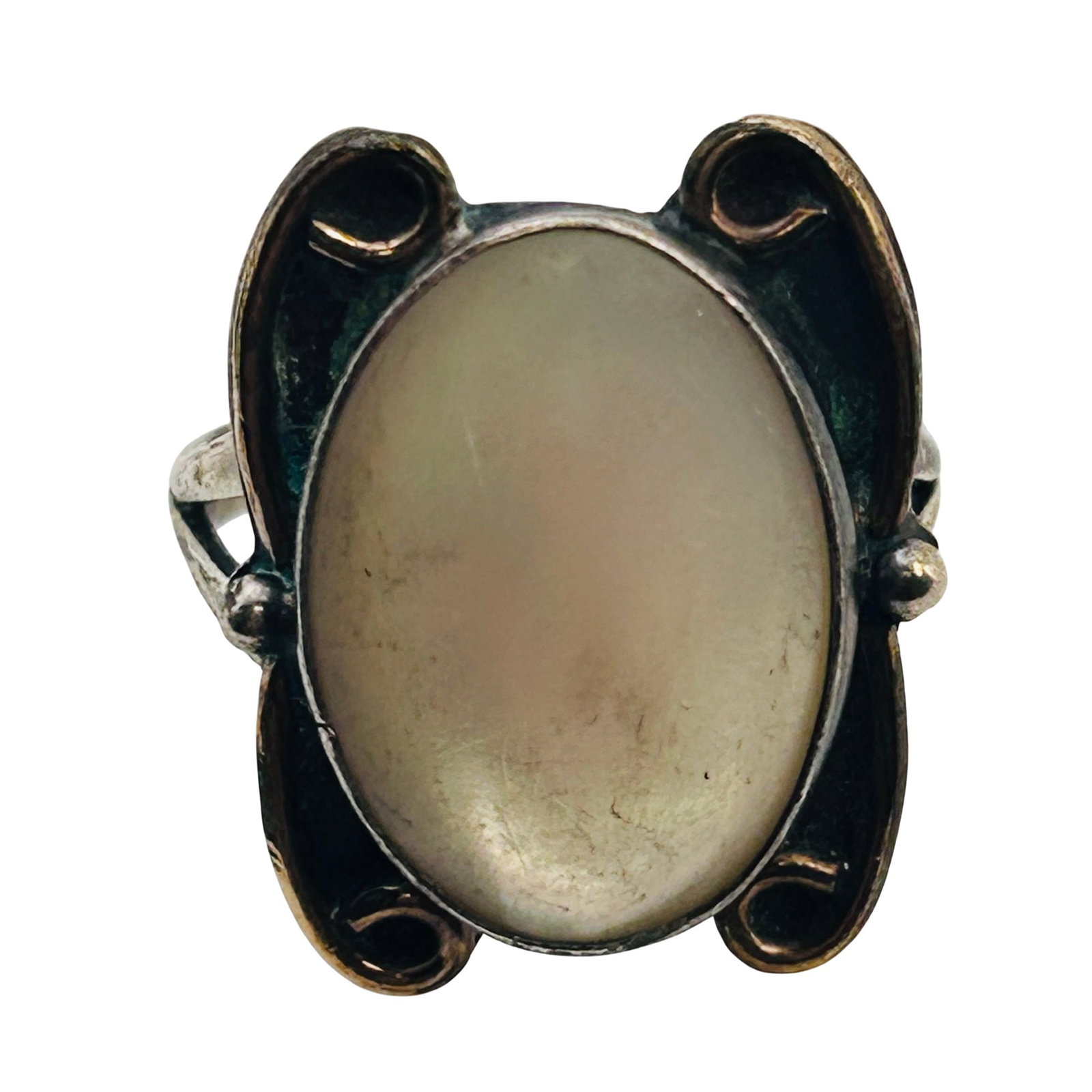 Native Mother Of Pearl, Sterling Round Ring Size 7 (1 of 8)