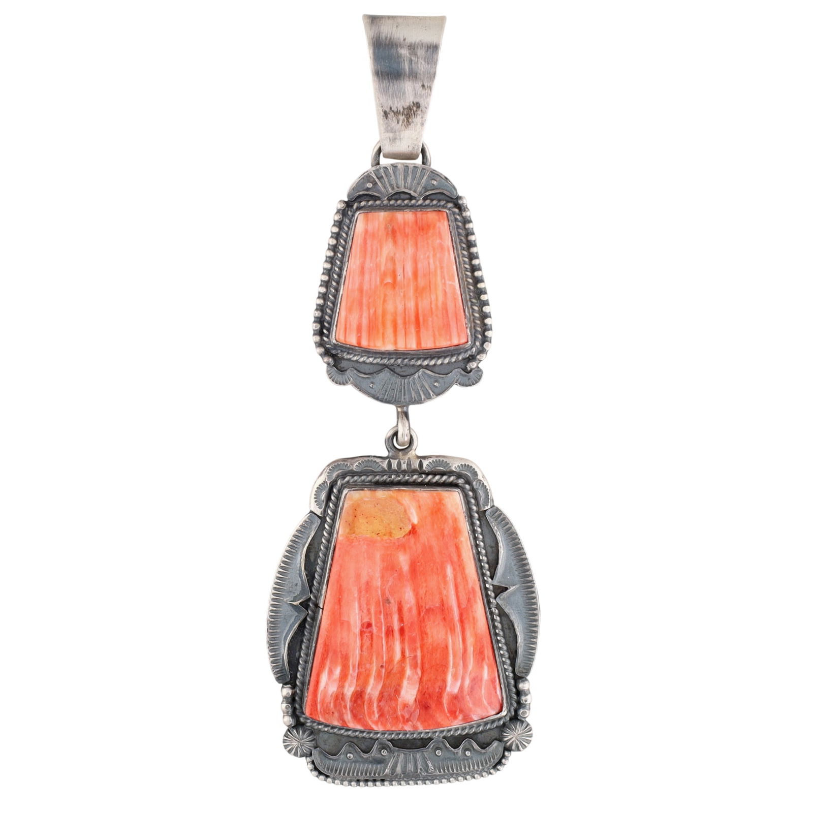 Richardson's Trading Post Tommy Jackson Navajo Sterling Spiny Oyster Pendant (1 of 5)