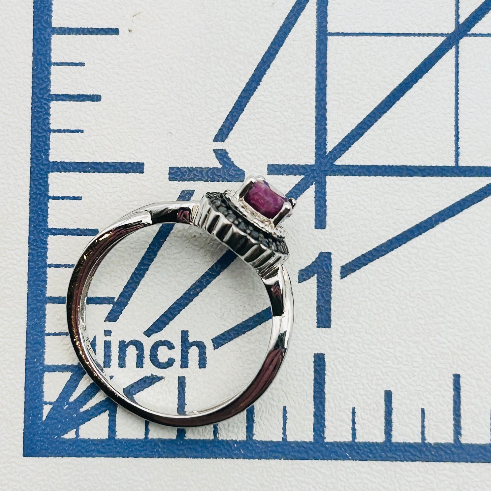 DK Sterling Multi-gem Ring. Size 7 - 2