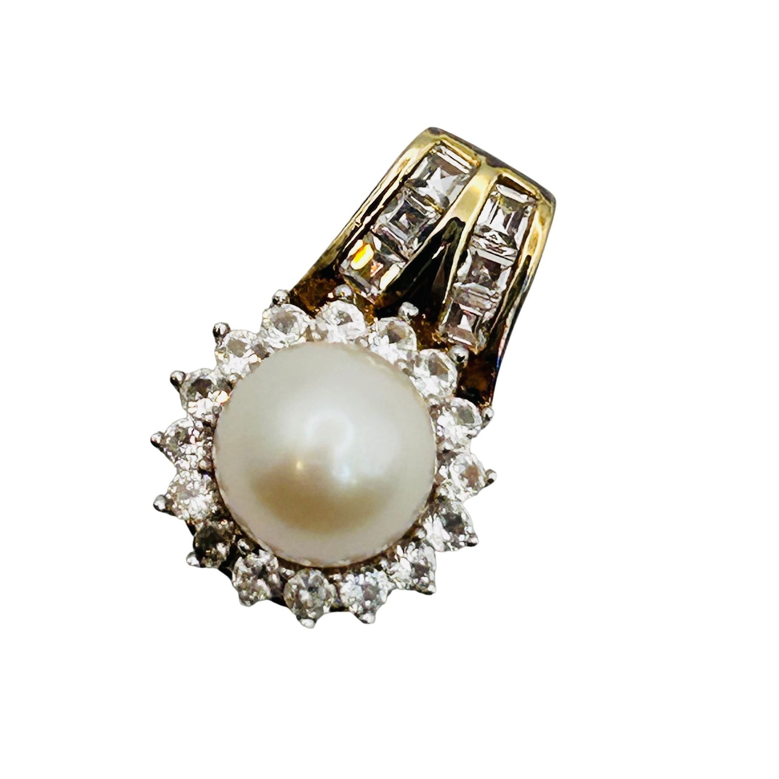 SUN Sterling Pearl And Spinel Pendant: SUN Sterling pearl and spinel pendant. 3.10g