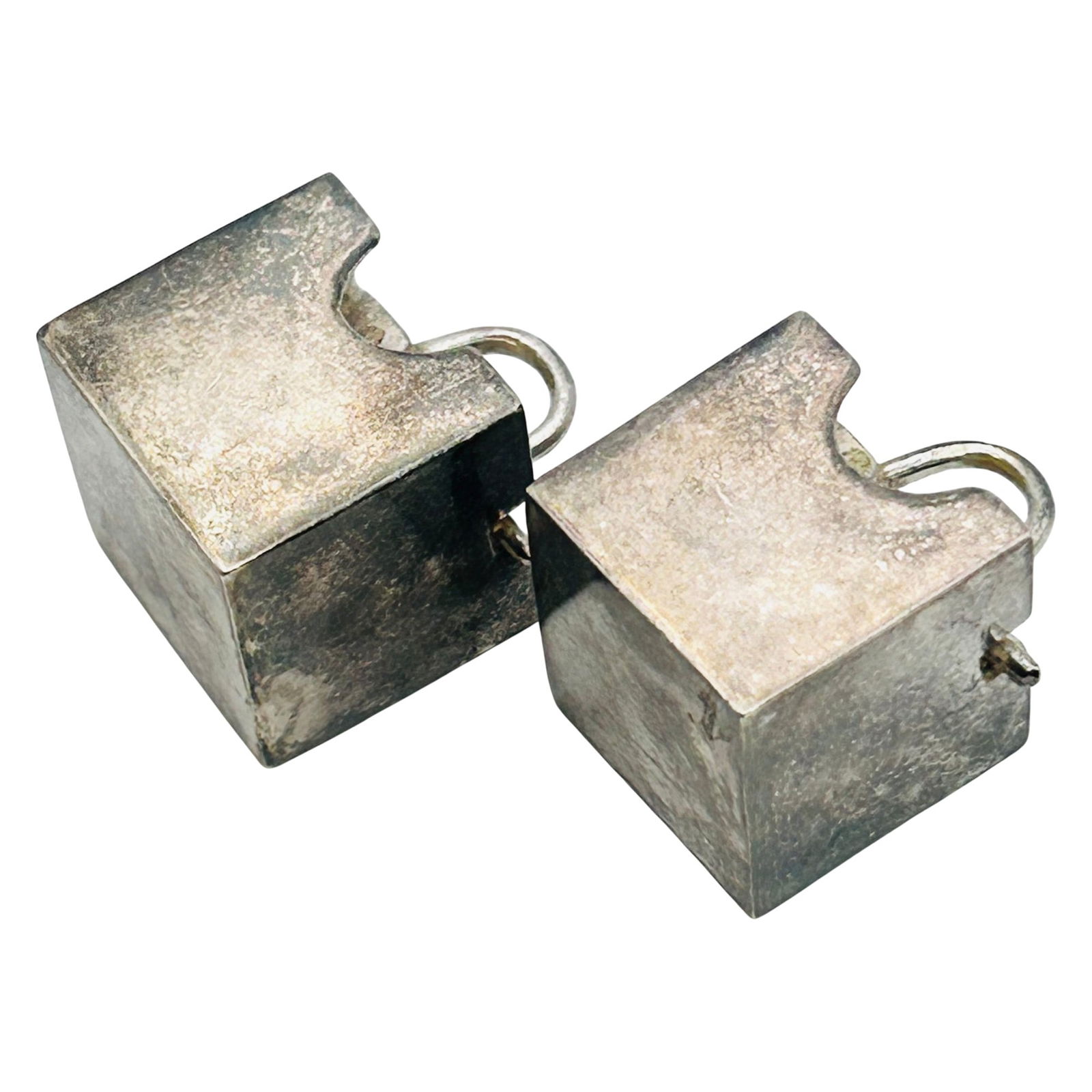 Sterling Hollow Box Earrings.: Sterling hollow box earrings. 9.10g