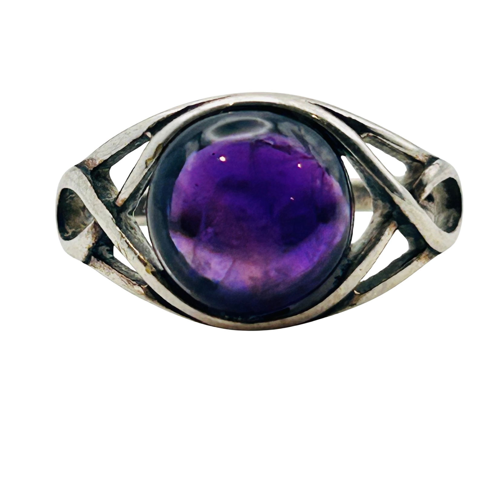 Sterling Amethyst Round Ring. Size 8 (1 of 8)