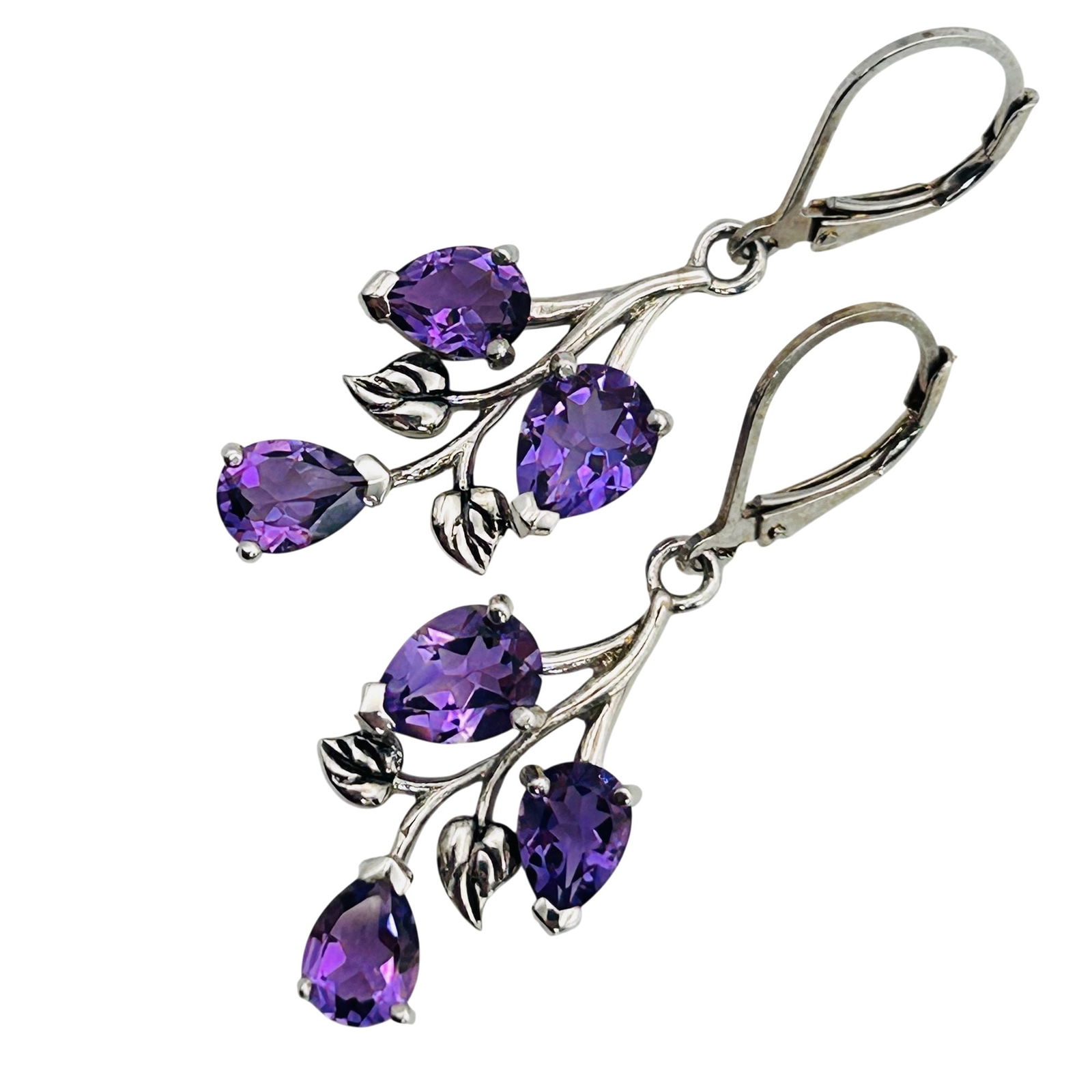 Sterling Amethyst Vine Earrings: Sterling amethyst vine earrings. 5.00g