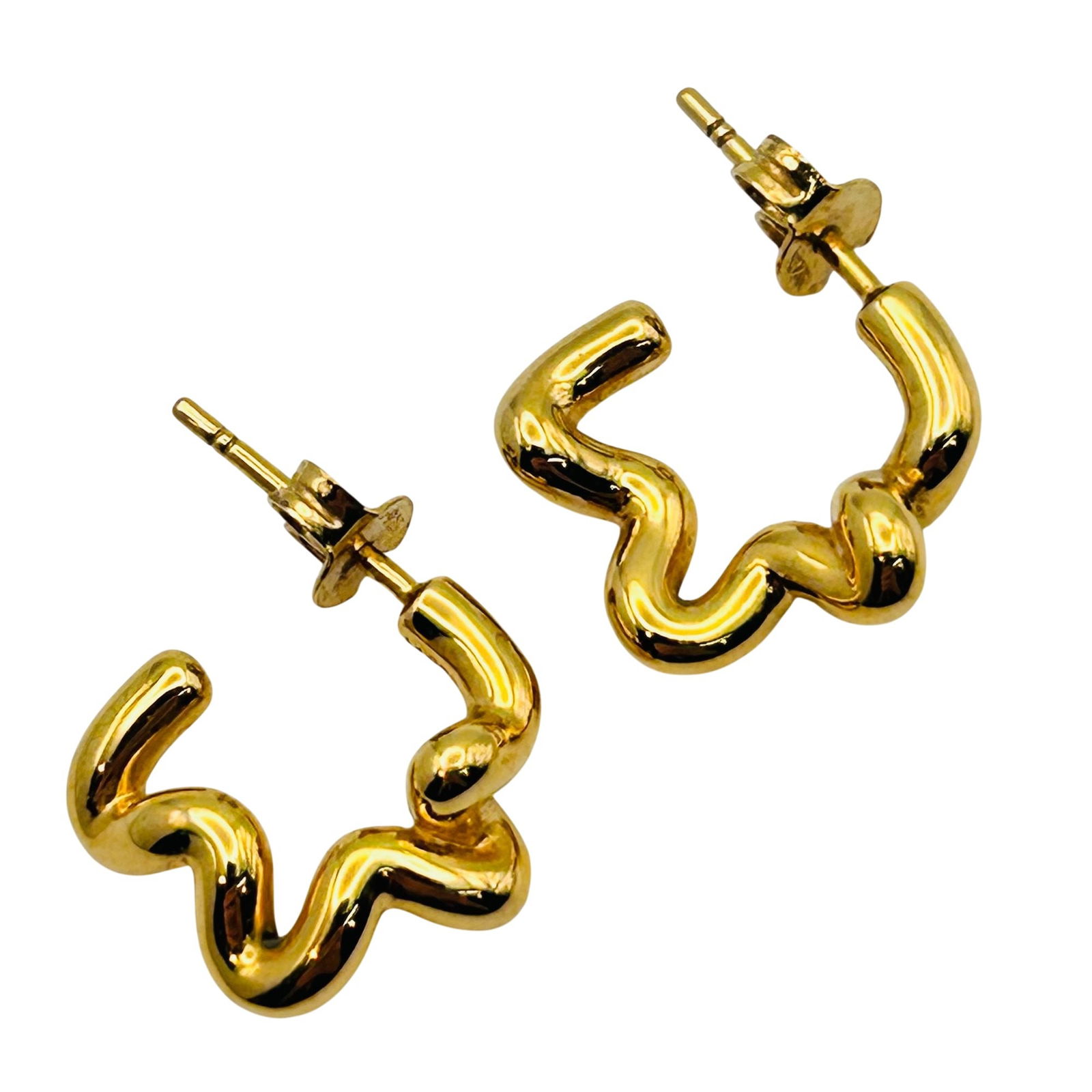 Sterling Modernist Scrunchie Style Earrings. 5.30g: Sterling modernist scrunchie style earrings. 5.30g