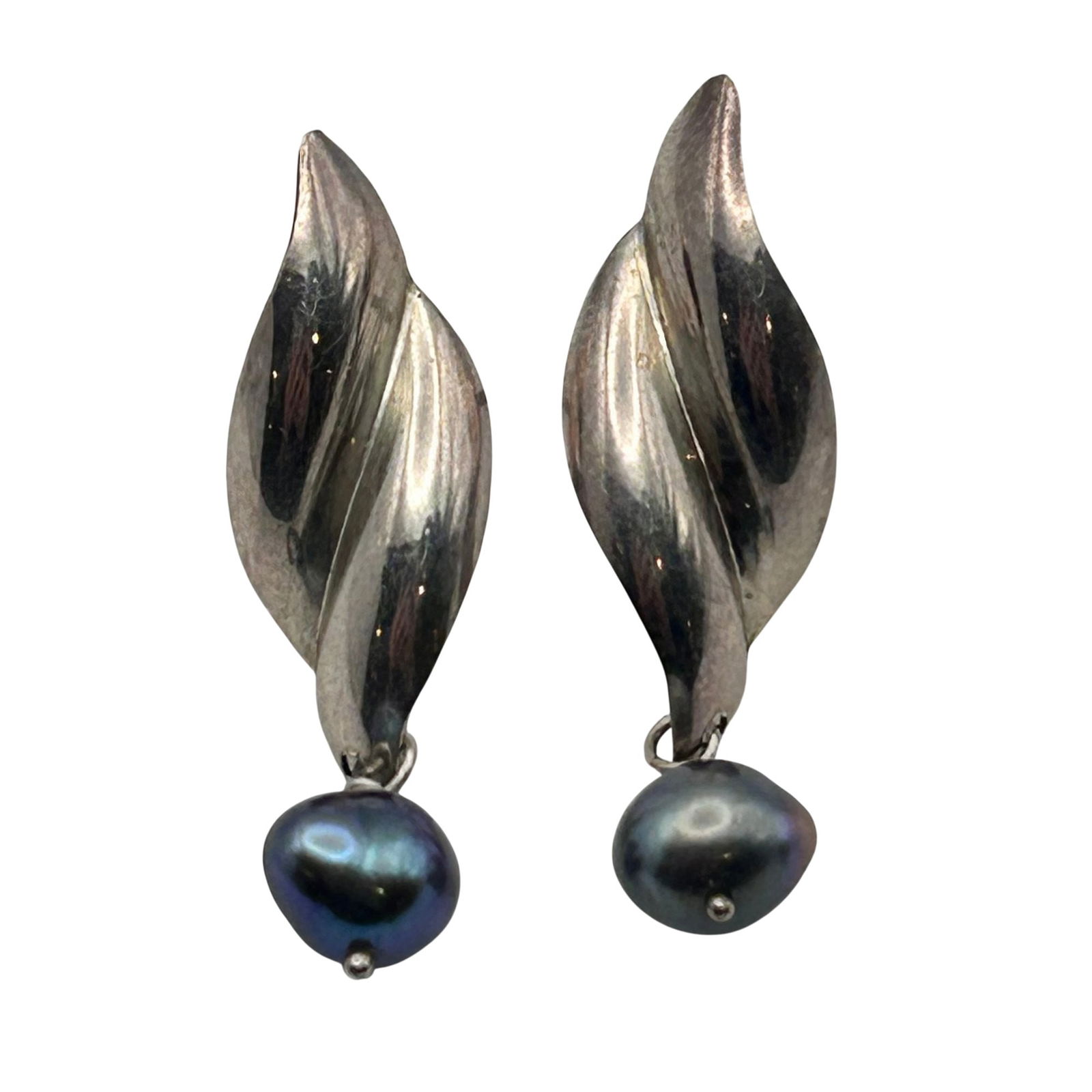 STS PJ Sterling Pearl Twisted Leaf Earrings: STS PJ Sterling pearl twisted leaf earrings. 2.00g