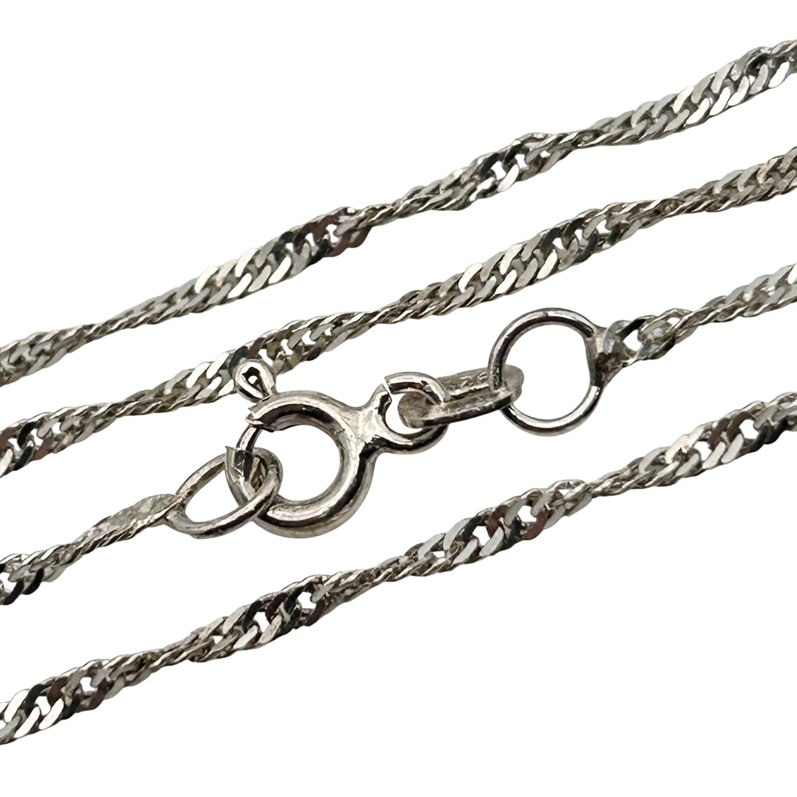 NUR Sterling Twist Curb Chain Necklace: NUR Sterling twist curb chain necklace. 2.10g