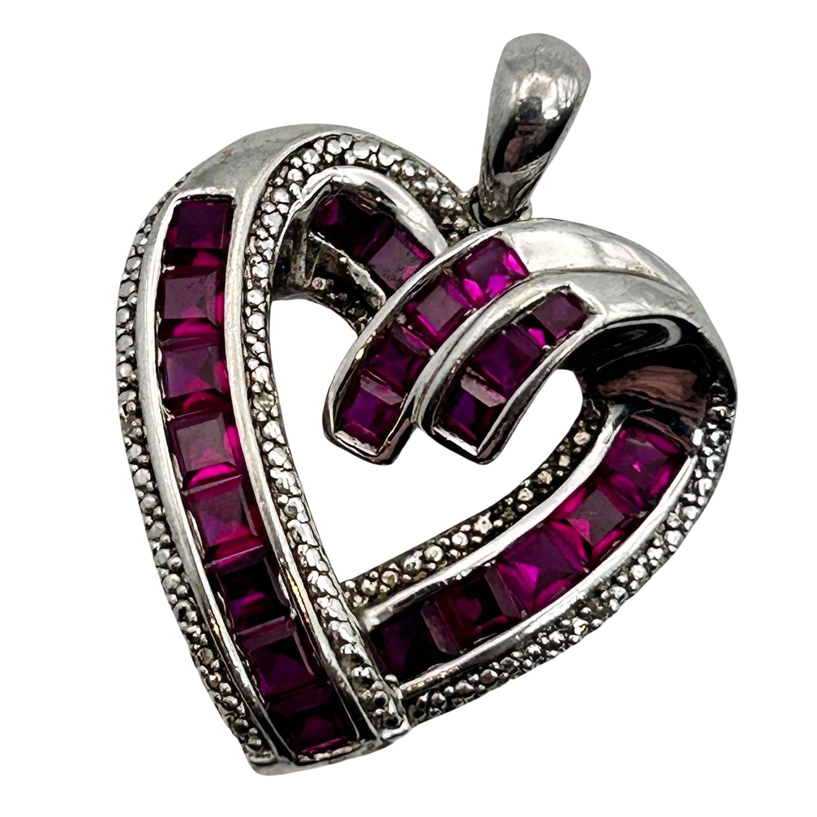 SUN Sterling Ruby Heart Pendant (1 of 6)