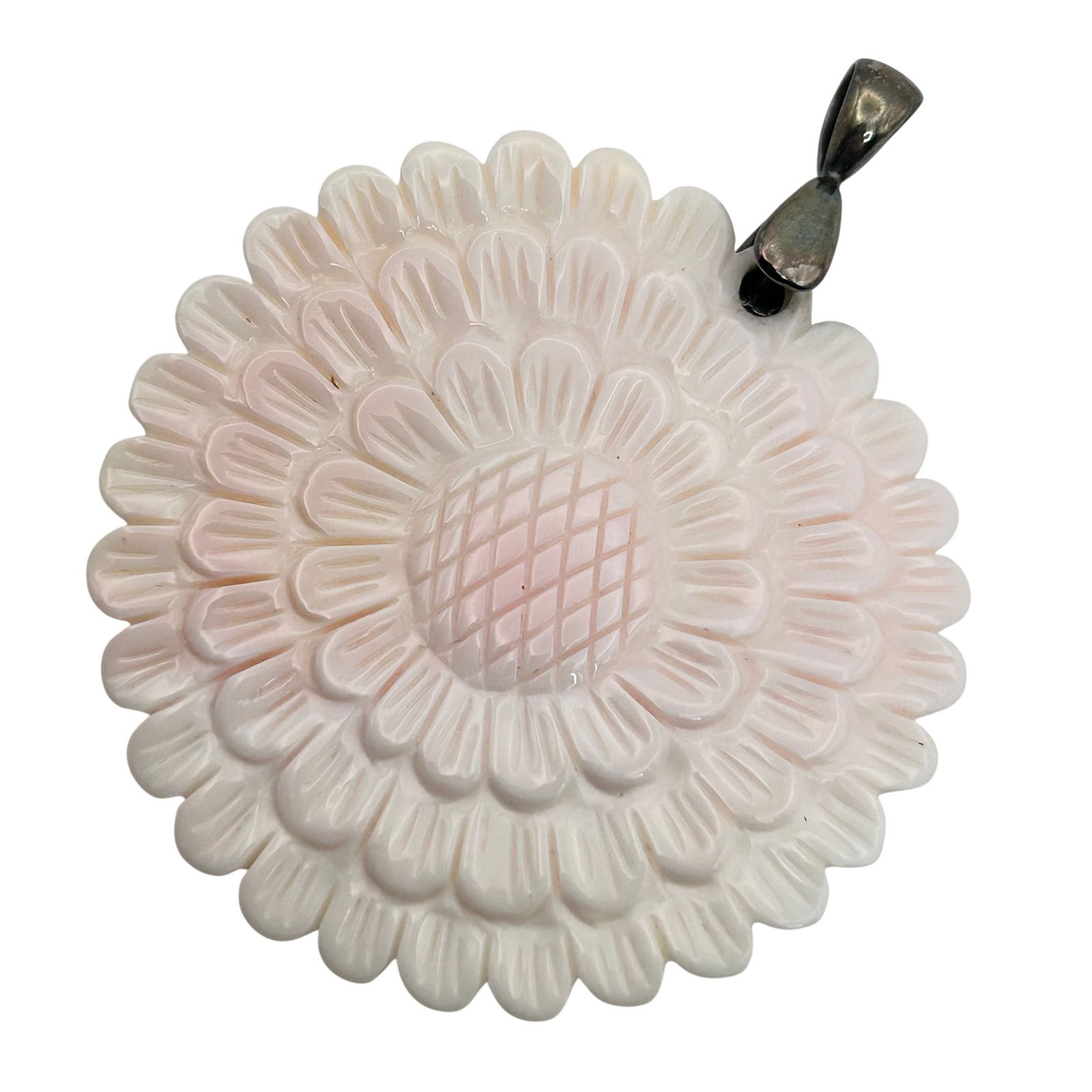 Sterling Carved Shell Flower Pendant: Sterling carved shell flower pendant. 15.40g