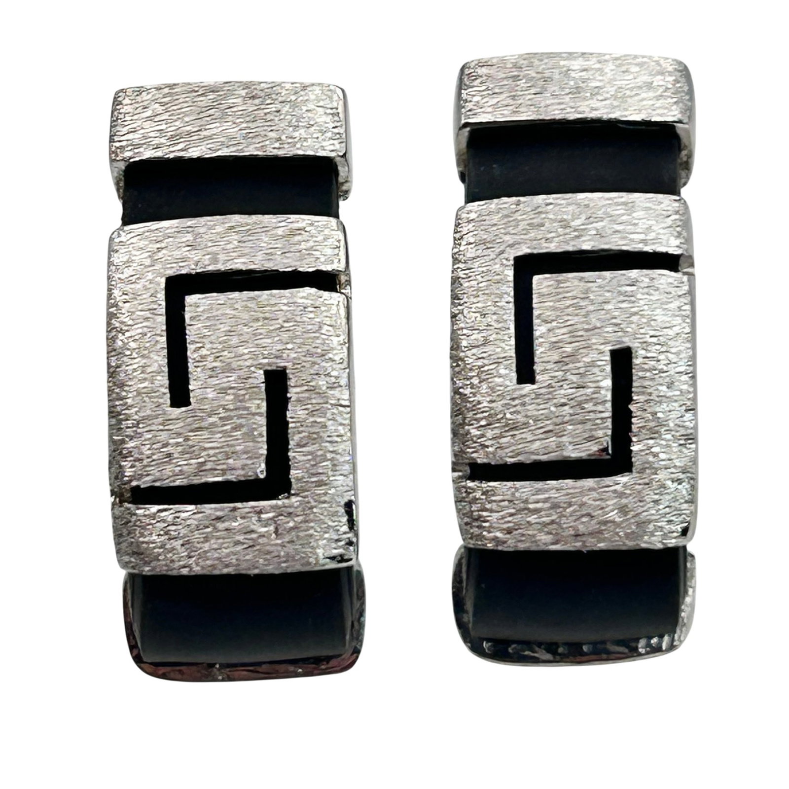 Sterling Rubber Half Hoop Stud Earrings: Sterling rubber half hoop stud earrings. 5.80g