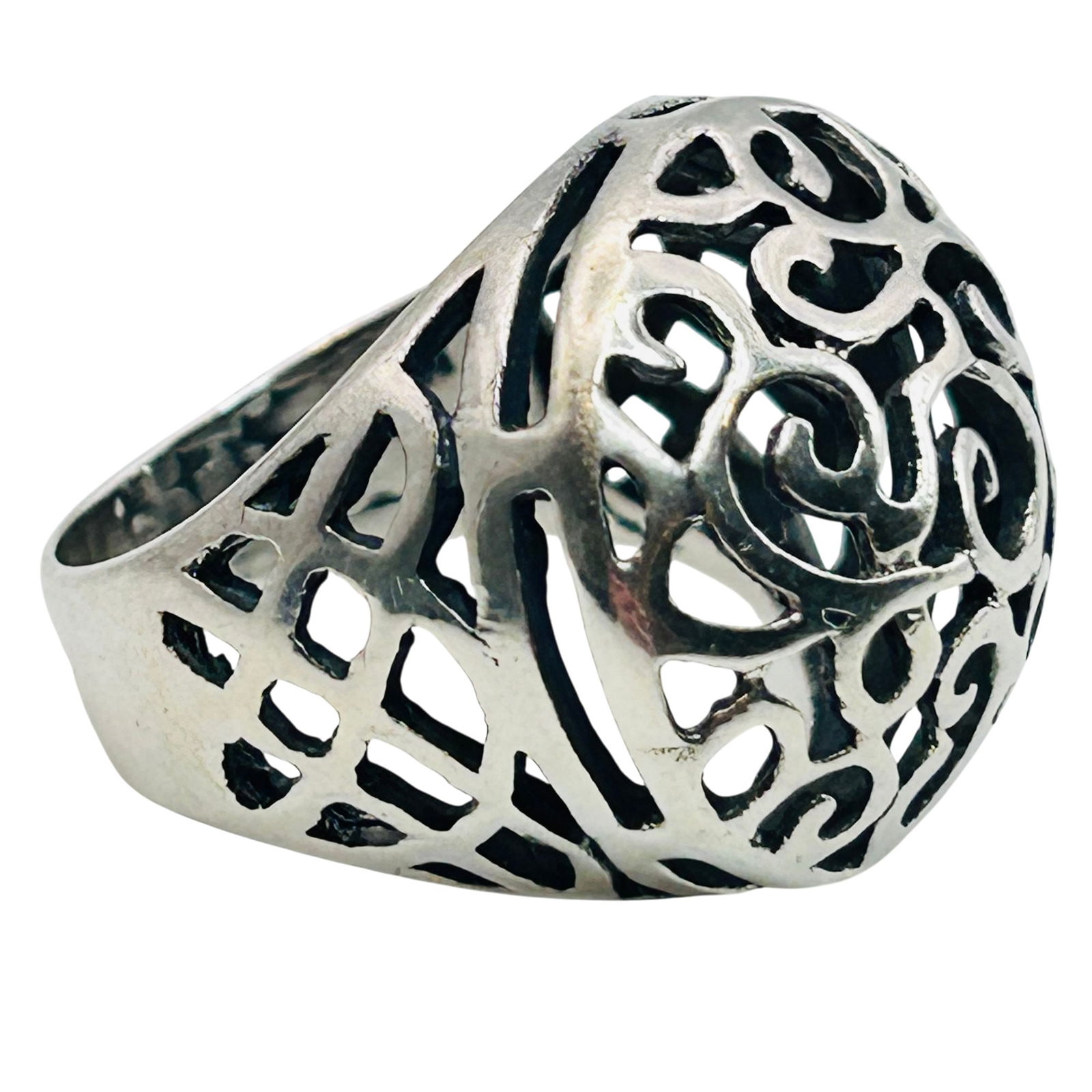 Mexico Sterling Filigree Dome Ring. Size 9: Mexico Sterling filigree dome ring. Size 9. 9.07g